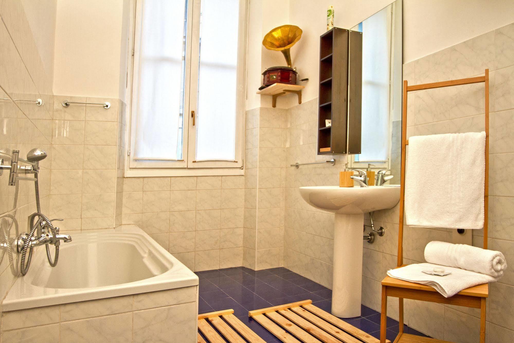 Innperfect Suite Milánó Kültér fotó